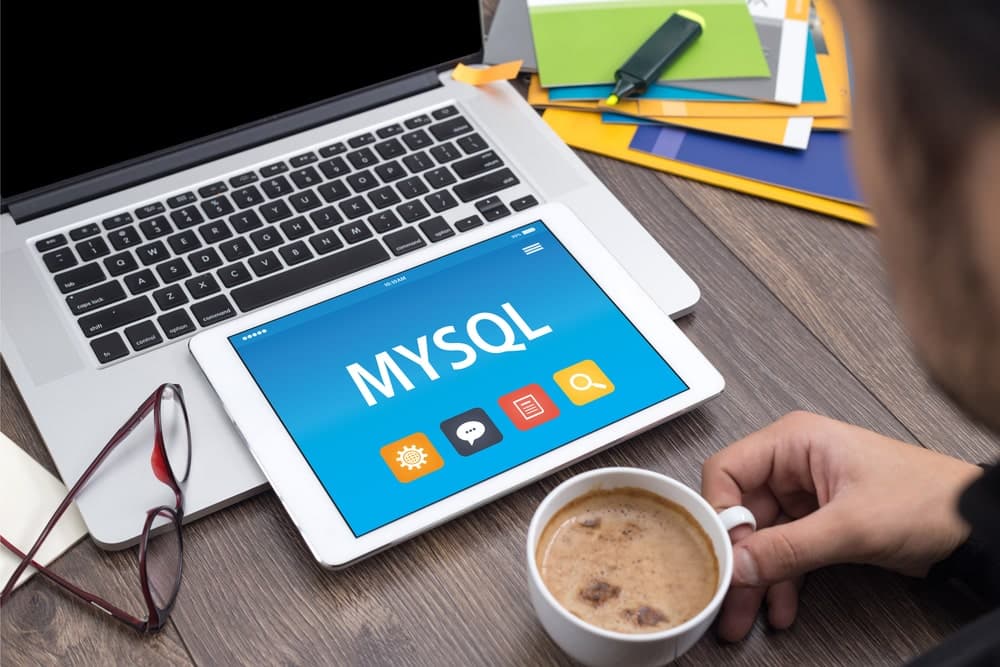 Cover Image for オープンソースのデータベース「MySQL」の役割とは？