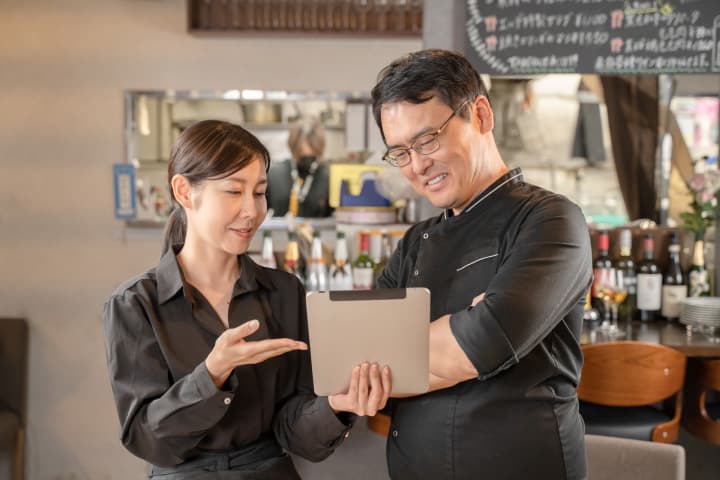 Cover Image for 飲食店の受発注業務を効率化！受発注システム導入のメリットと選び方を解説