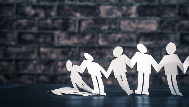 開発担当（Dev）と運用担当（Ops）の関係性のイメージ図