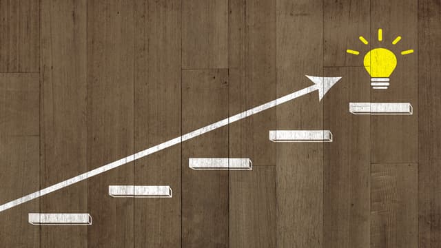 ソフトウェア開発の主な流れのイメージ図