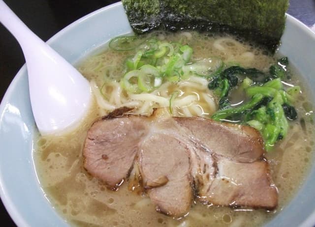 とんこつラーメン( 家系) とんこつラーメン