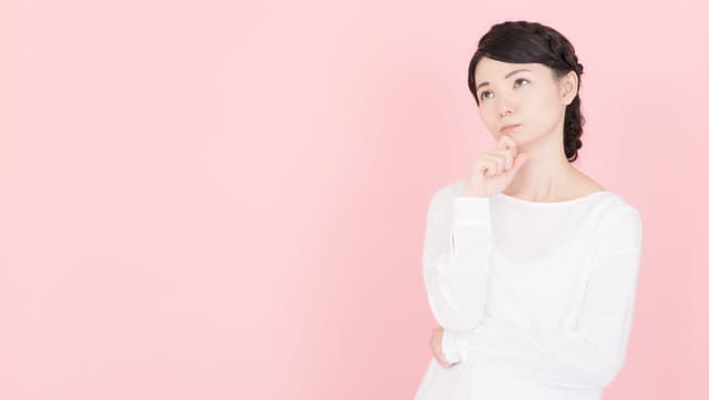 何が違うのかと考える女性