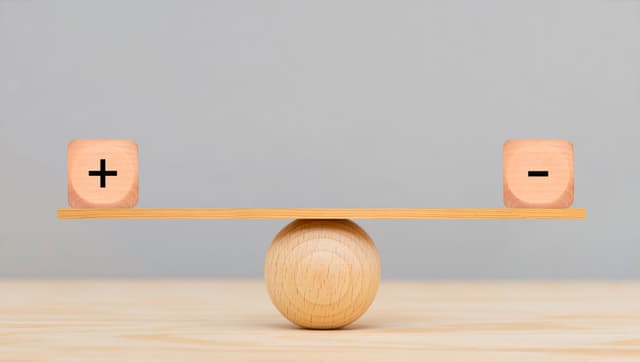 WordPress.orgとWordPress.comの違いのイメージ図