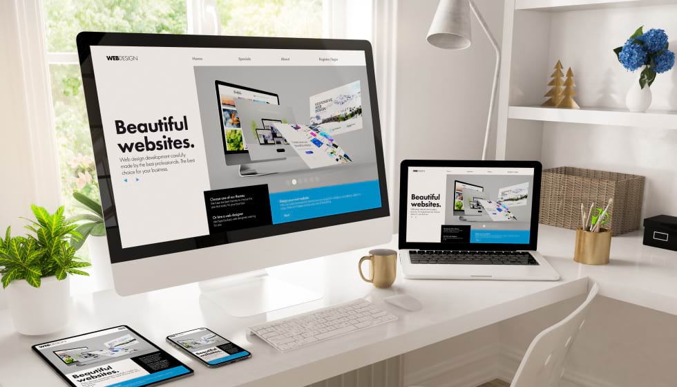 ホームページ作成の費用相場は？制作費用を抑えるコツはある？